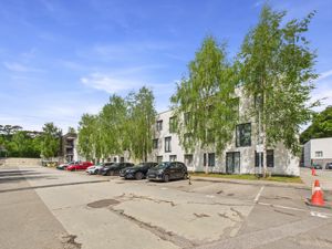 FRONT ASPECT- click for photo gallery